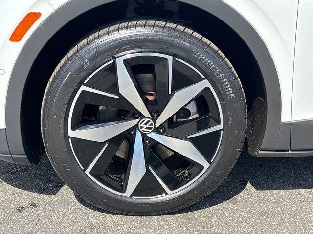 used 2023 Volkswagen ID.4 car, priced at $25,584