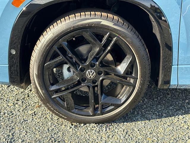 new 2026 Volkswagen Tiguan car, priced at $37,840