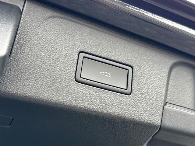 new 2026 Volkswagen Atlas car, priced at $42,612