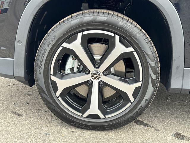 new 2026 Volkswagen Tiguan car, priced at $35,193