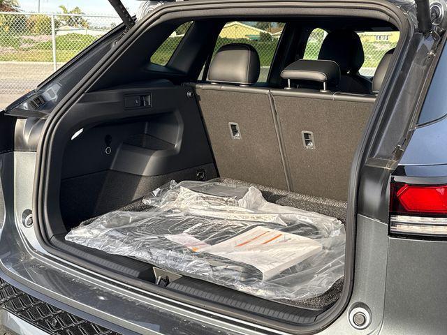 new 2026 Volkswagen Tiguan car, priced at $37,078