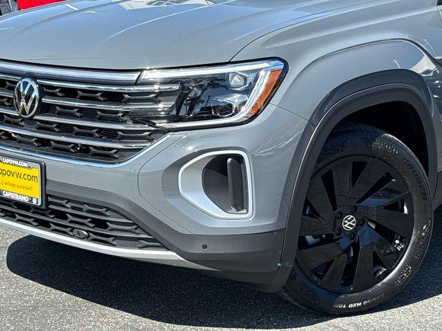 new 2026 Volkswagen Atlas car, priced at $43,788