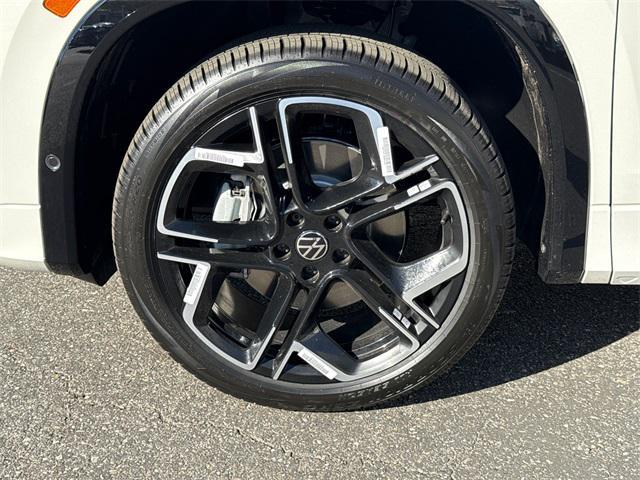 new 2026 Volkswagen Tiguan car, priced at $44,677