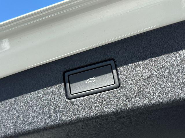 new 2026 Volkswagen Tiguan car, priced at $38,359