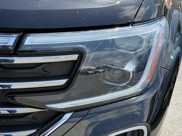 used 2024 Volkswagen Atlas car, priced at $29,999