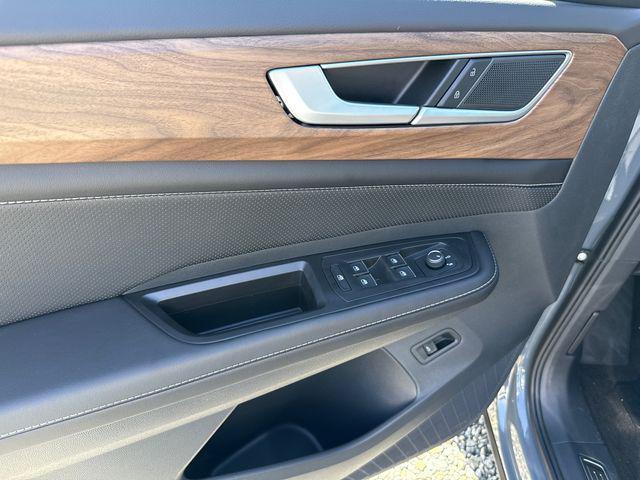 new 2026 Volkswagen Atlas car, priced at $46,394