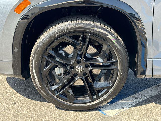 new 2026 Volkswagen Tiguan car, priced at $37,253