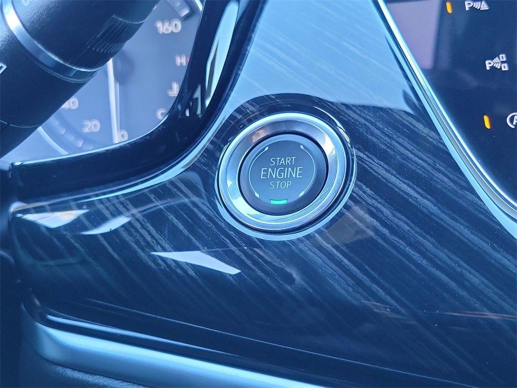 used 2025 Cadillac XT6 car, priced at $54,995