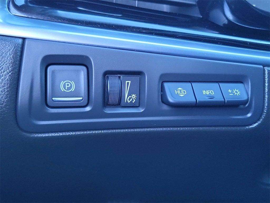 used 2025 Cadillac XT6 car, priced at $54,995