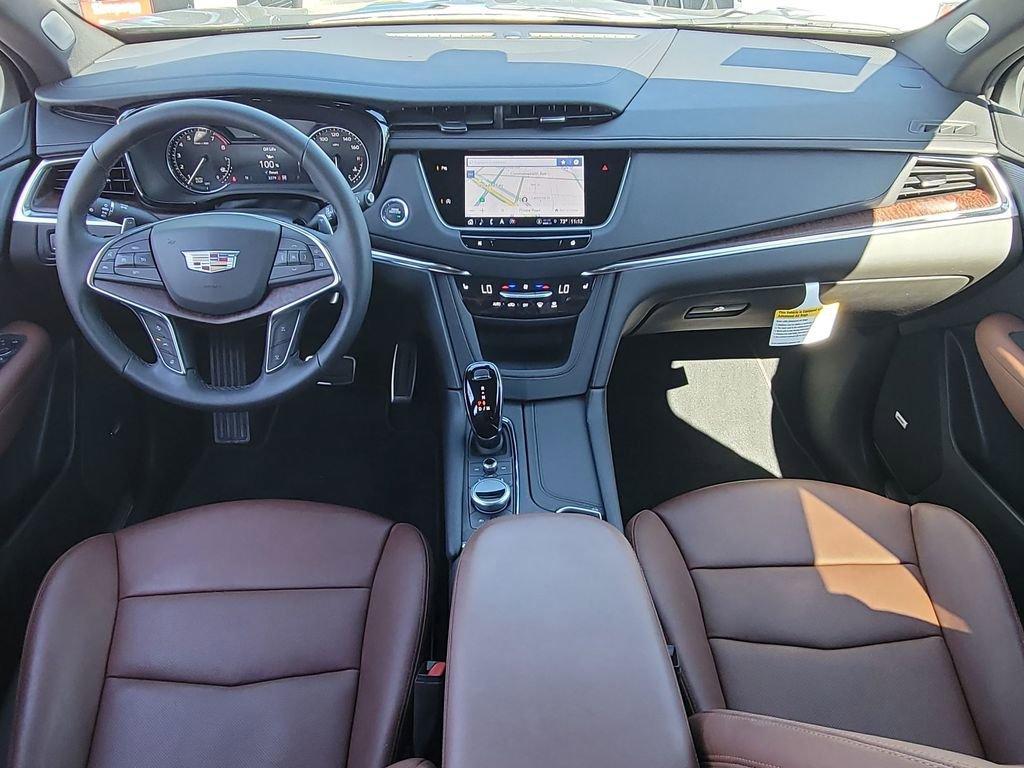 used 2025 Cadillac XT5 car, priced at $55,995