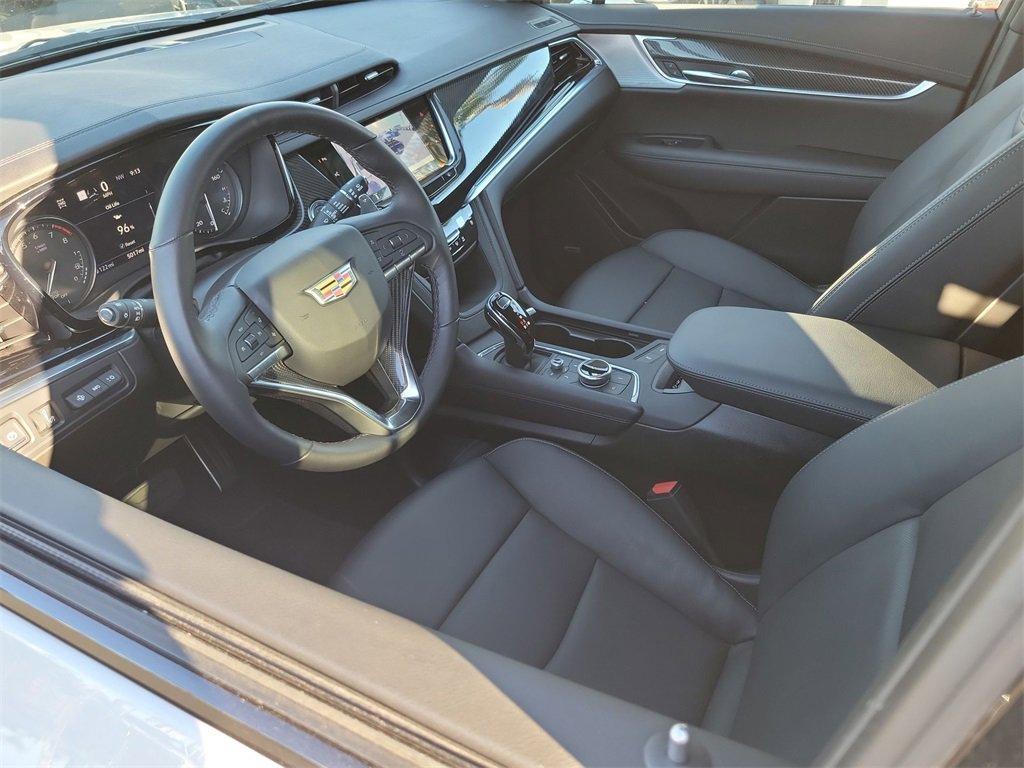 used 2025 Cadillac XT6 car, priced at $64,995