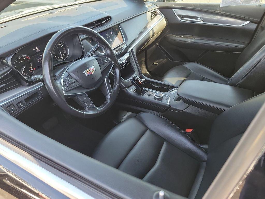 used 2023 Cadillac XT5 car, priced at $29,995