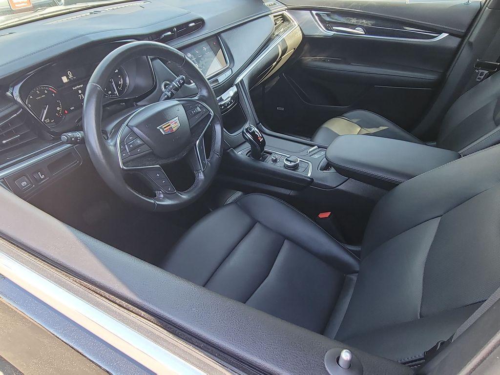 used 2023 Cadillac XT5 car, priced at $32,995