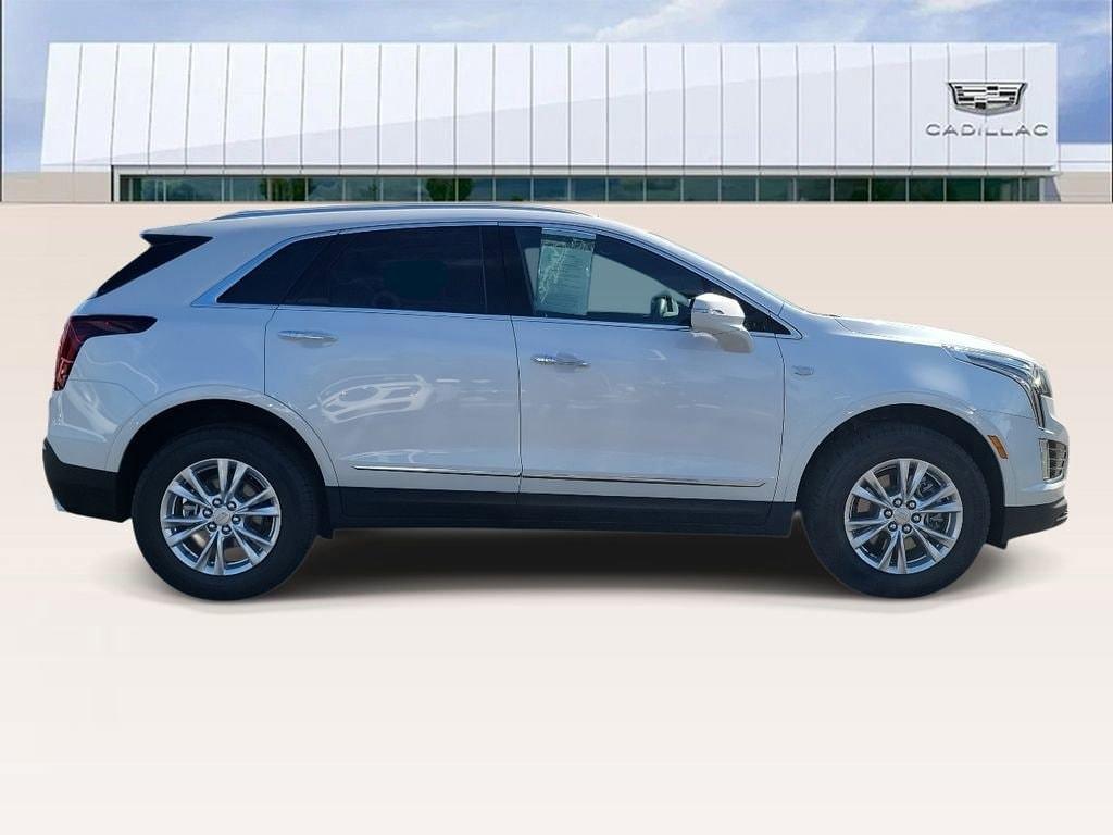 used 2025 Cadillac XT5 car, priced at $42,995