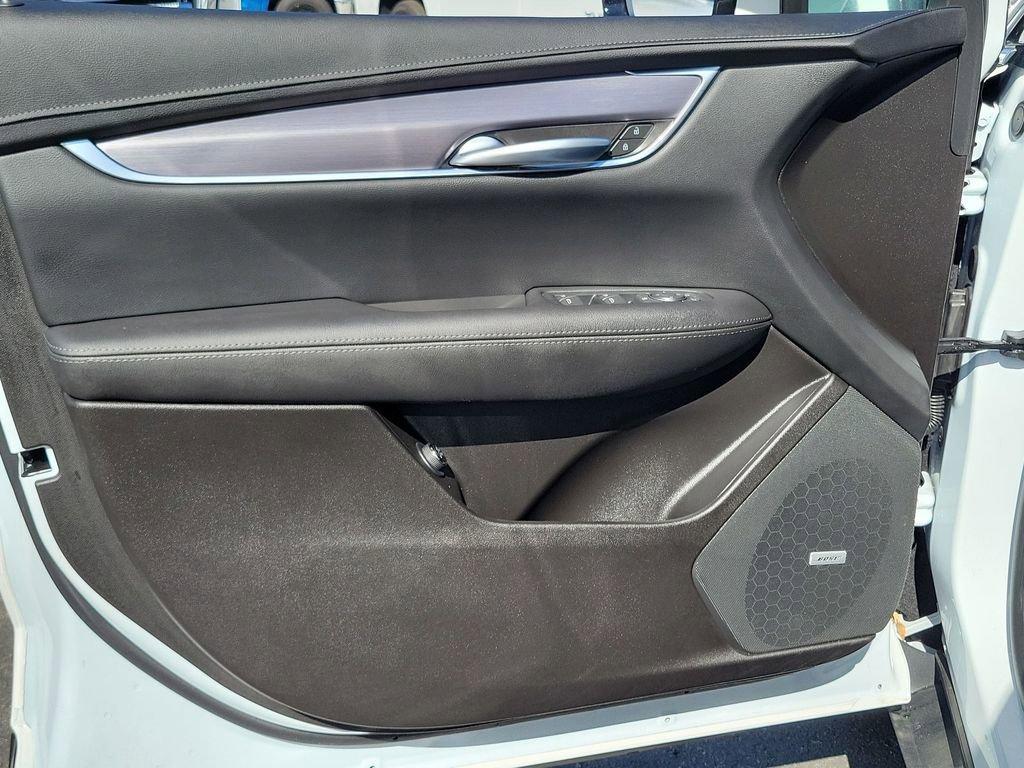 used 2025 Cadillac XT5 car, priced at $42,995