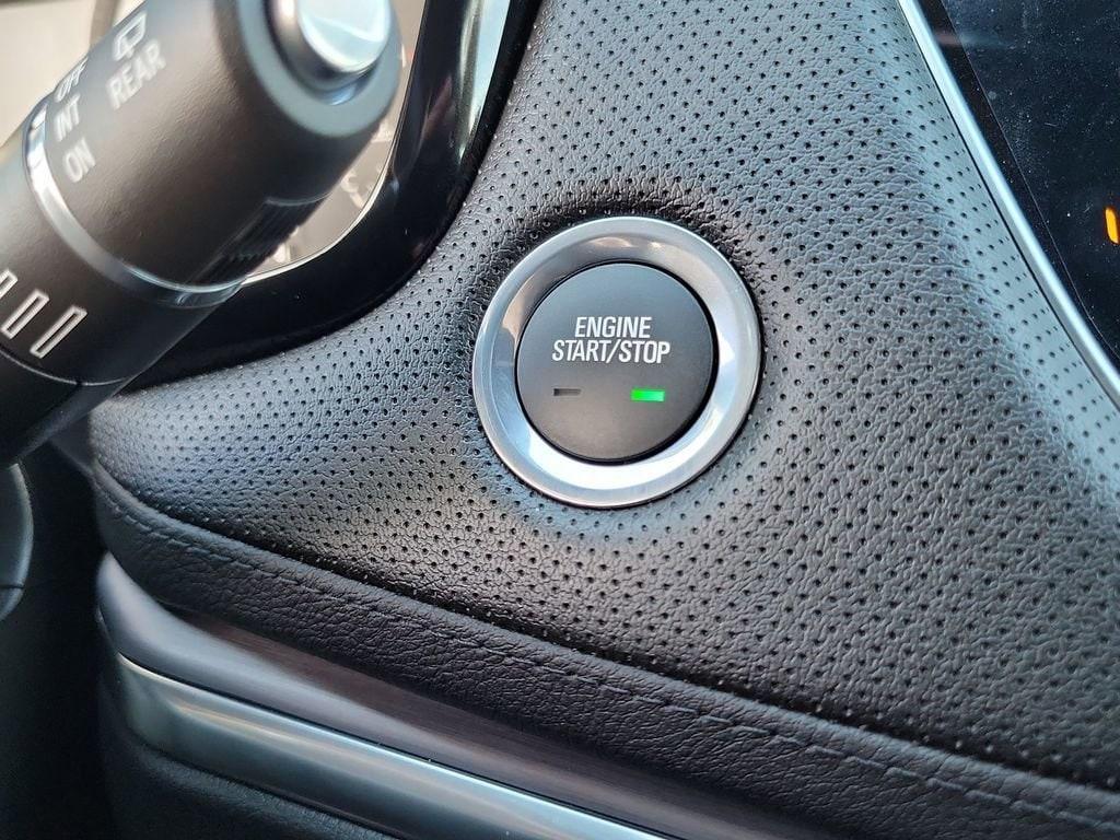 used 2025 Cadillac XT5 car, priced at $42,995