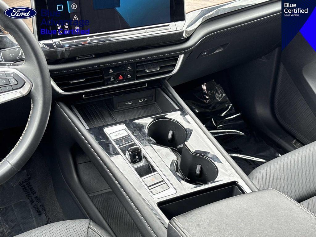 used 2025 Volkswagen Atlas car, priced at $31,700