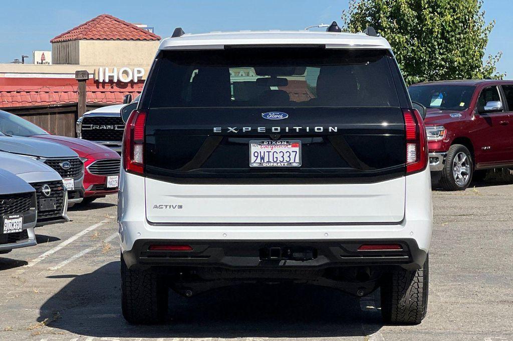 used 2025 Ford Expedition car, priced at $62,992