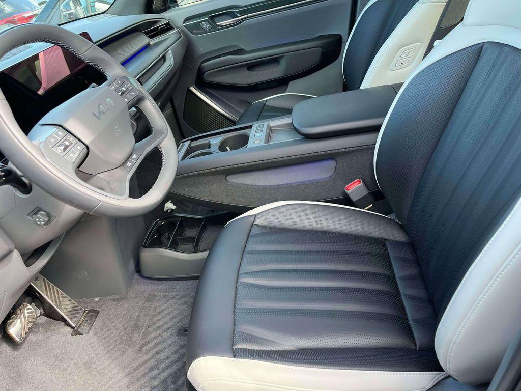 used 2026 Kia EV9 car, priced at $59,989