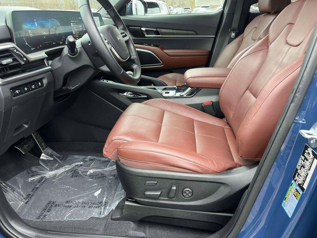 used 2024 Kia Telluride car, priced at $36,888