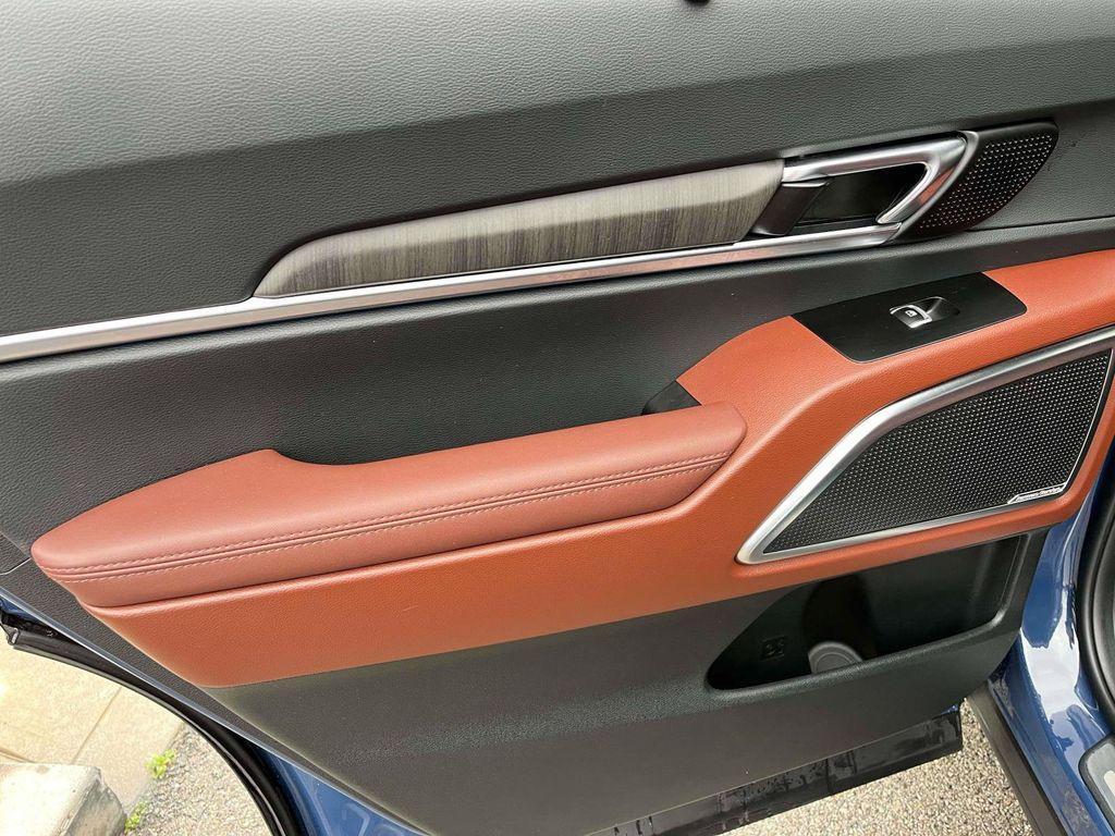 used 2024 Kia Telluride car, priced at $36,888