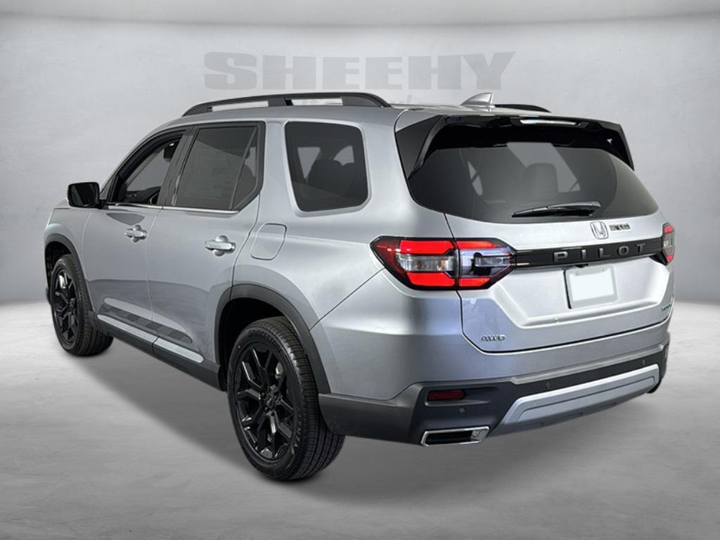 new 2025 Honda Pilot car, priced at $46,800