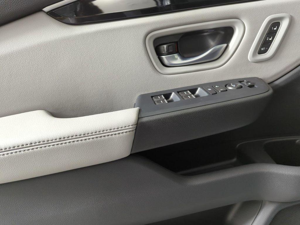 new 2025 Honda Pilot car, priced at $46,800