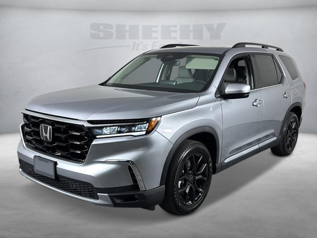 new 2025 Honda Pilot car, priced at $46,800