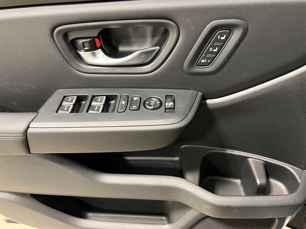 new 2025 Honda Pilot car, priced at $45,245