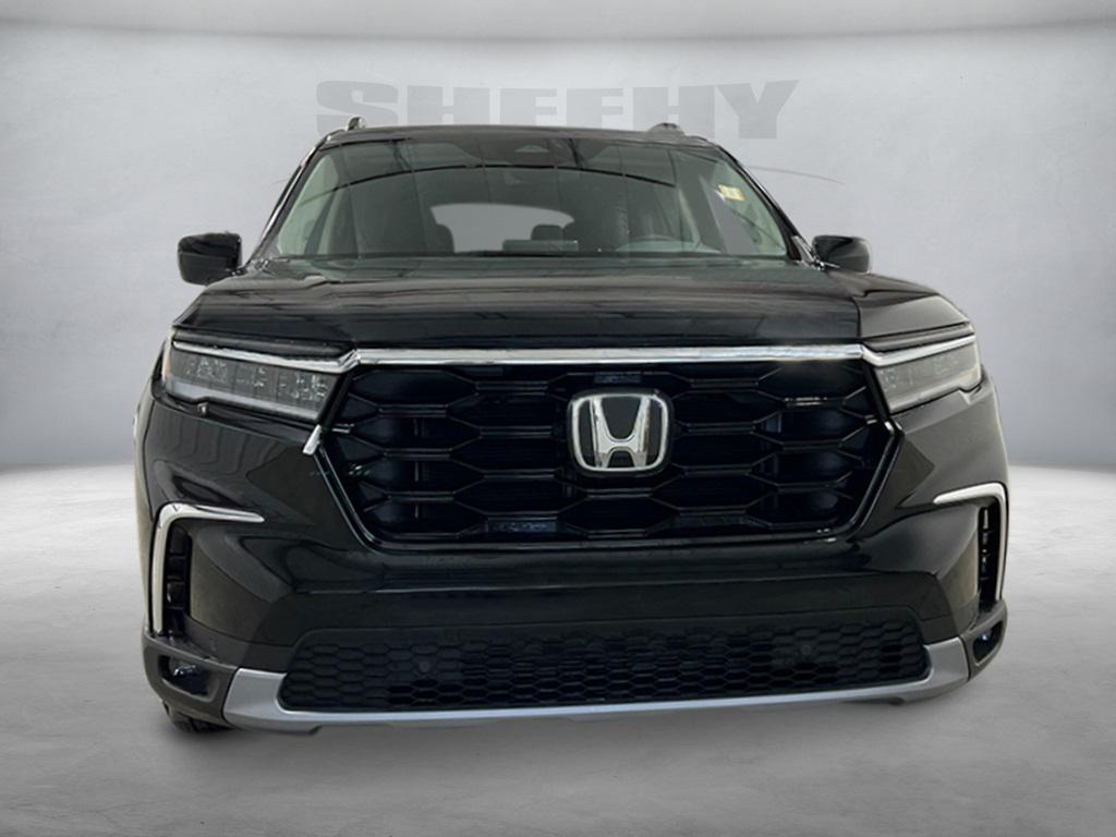 new 2025 Honda Pilot car, priced at $45,245