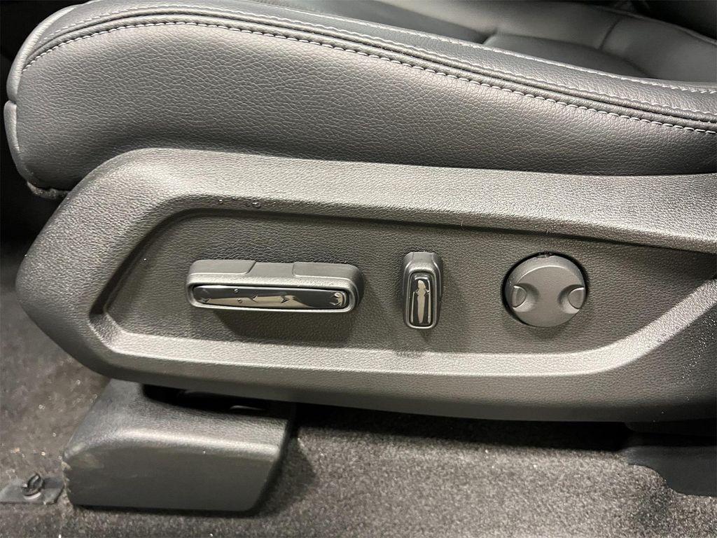 new 2025 Honda Pilot car, priced at $45,245