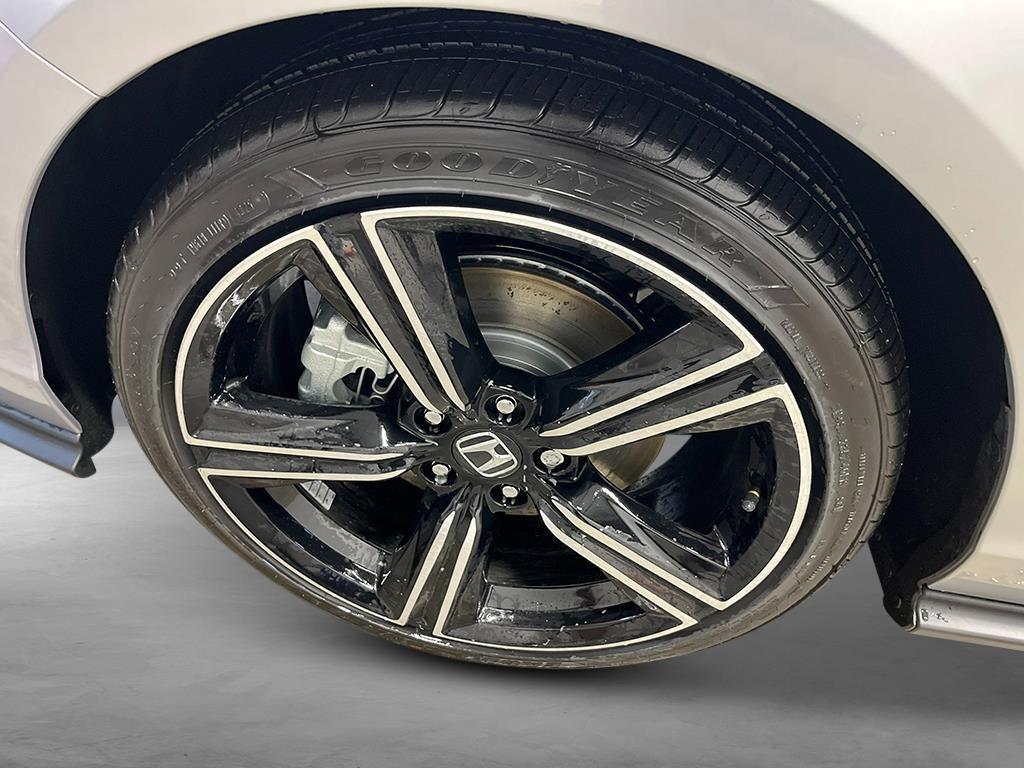 new 2026 Honda Accord Hybrid car, priced at $33,402