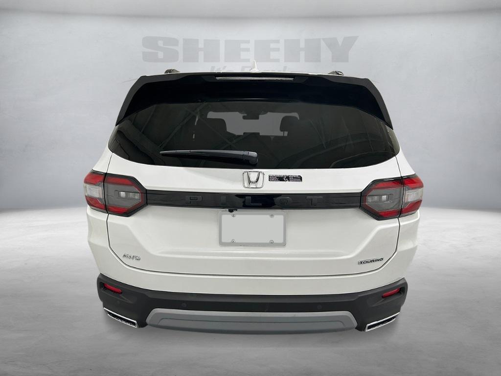 new 2025 Honda Pilot car, priced at $47,600