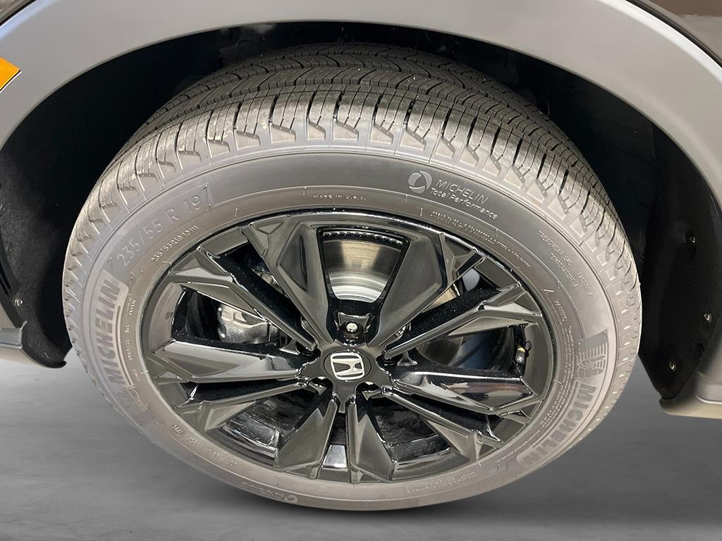 new 2026 Honda CR-V Hybrid car, priced at $41,000