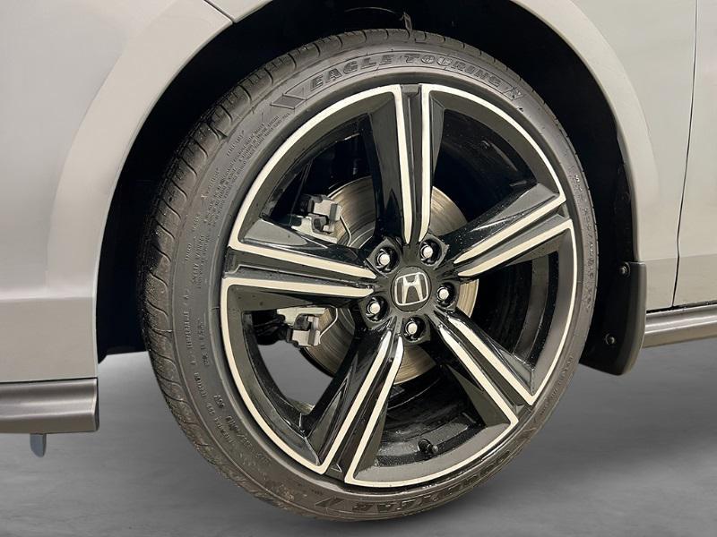 new 2025 Honda Accord Hybrid car, priced at $33,700