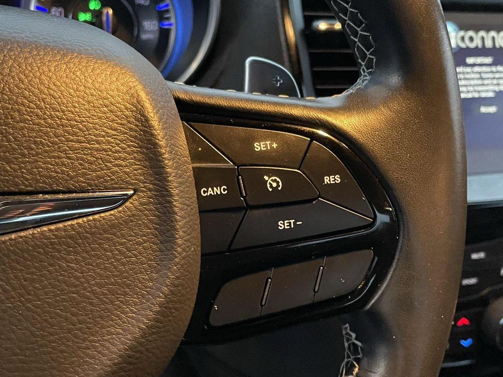 used 2022 Chrysler 300 car, priced at $35,785