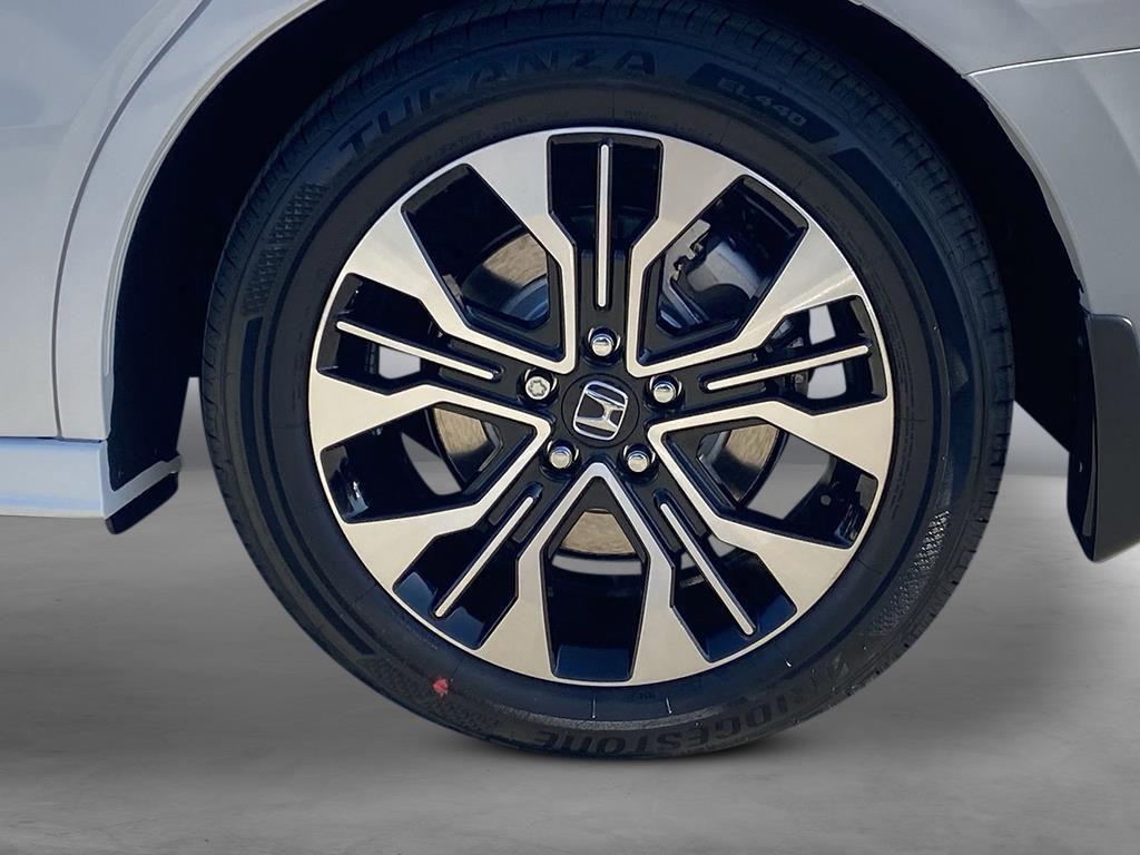 new 2026 Honda Odyssey car, priced at $50,237