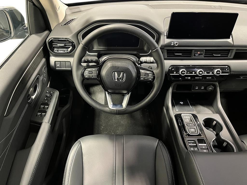 new 2026 Honda Pilot car, priced at $48,656