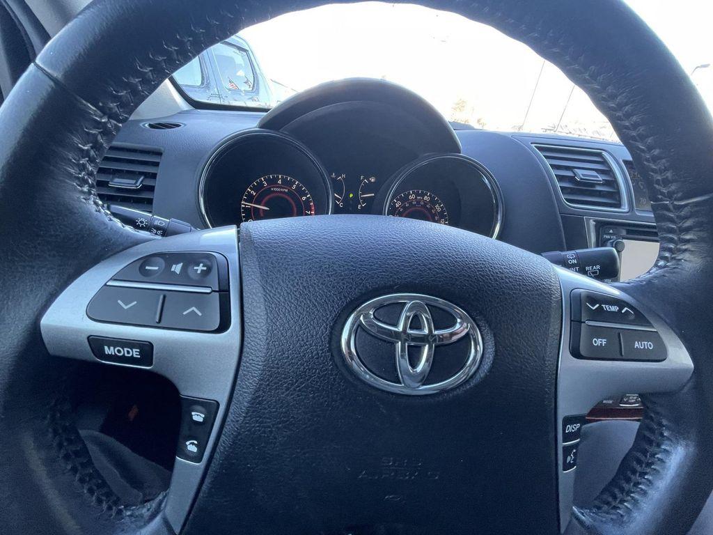 used 2013 Toyota Highlander car, priced at $8,557