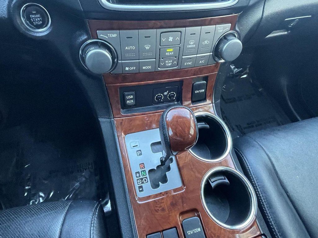 used 2013 Toyota Highlander car, priced at $8,557