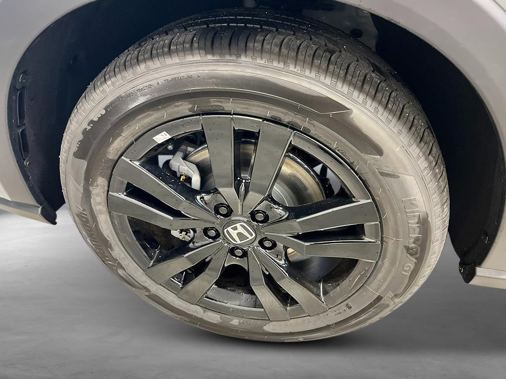 new 2026 Honda HR-V car, priced at $30,283