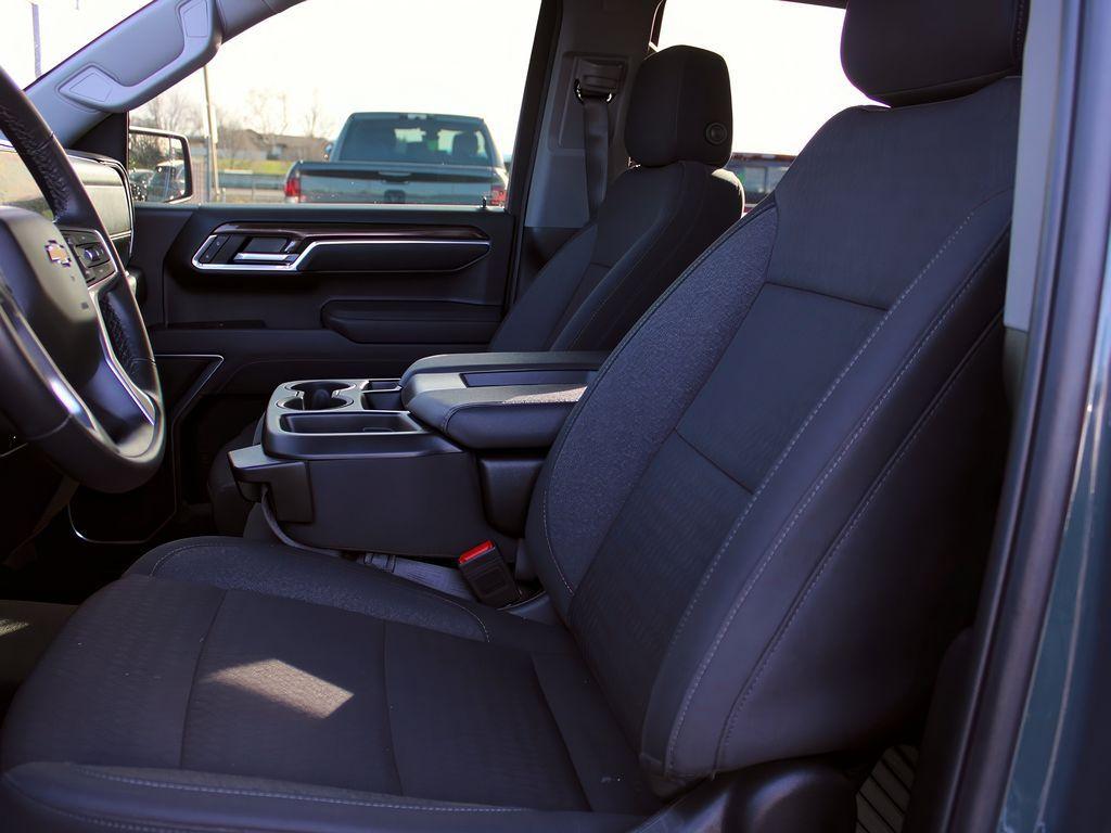 used 2025 Chevrolet Silverado 1500 car, priced at $46,899