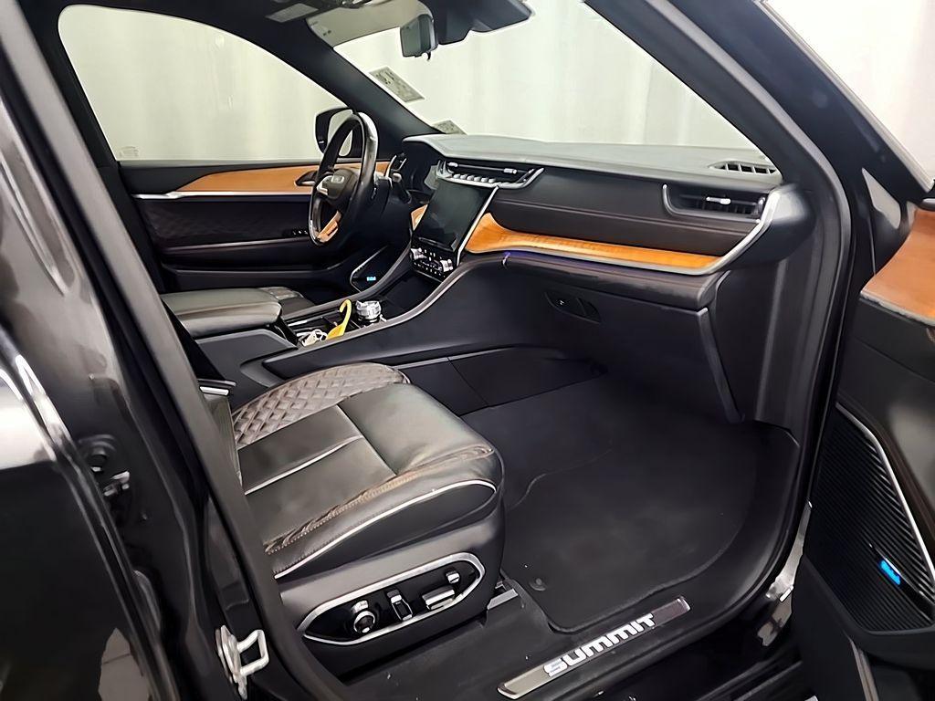 used 2021 Jeep Grand Cherokee L car