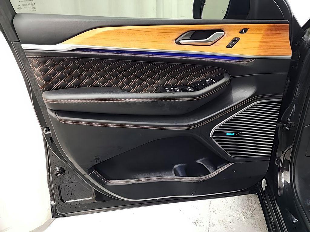 used 2021 Jeep Grand Cherokee L car