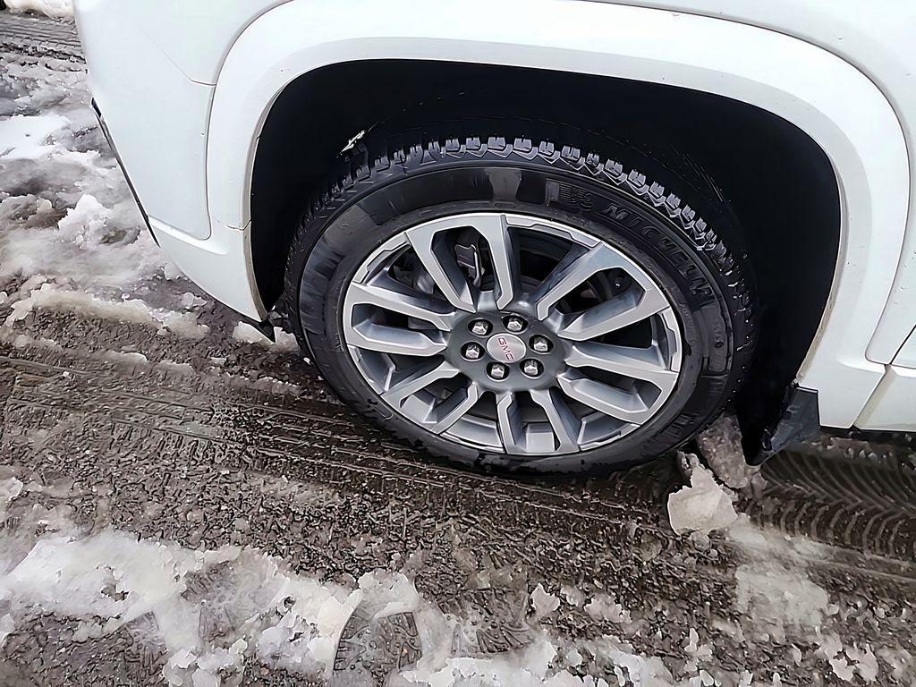 used 2021 GMC Acadia car, priced at $32,999