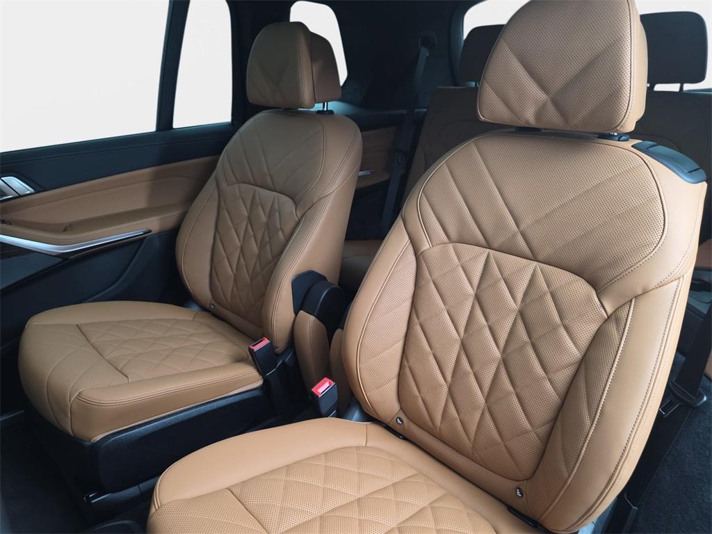 new 2026 BMW X7 car, priced at $99,325