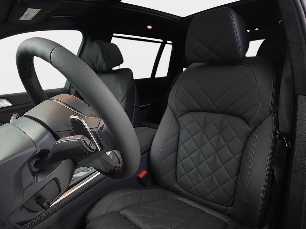 new 2026 BMW X7 car, priced at $101,405