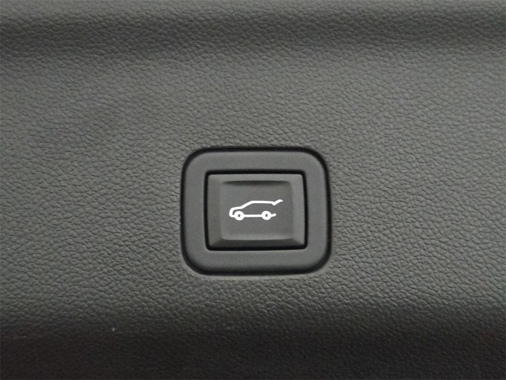 used 2021 GMC Yukon car, priced at $54,990