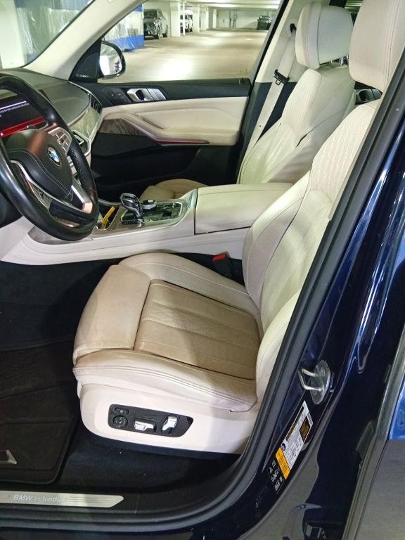 used 2020 BMW X7 car