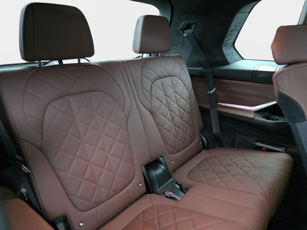 new 2026 BMW X7 car, priced at $104,605